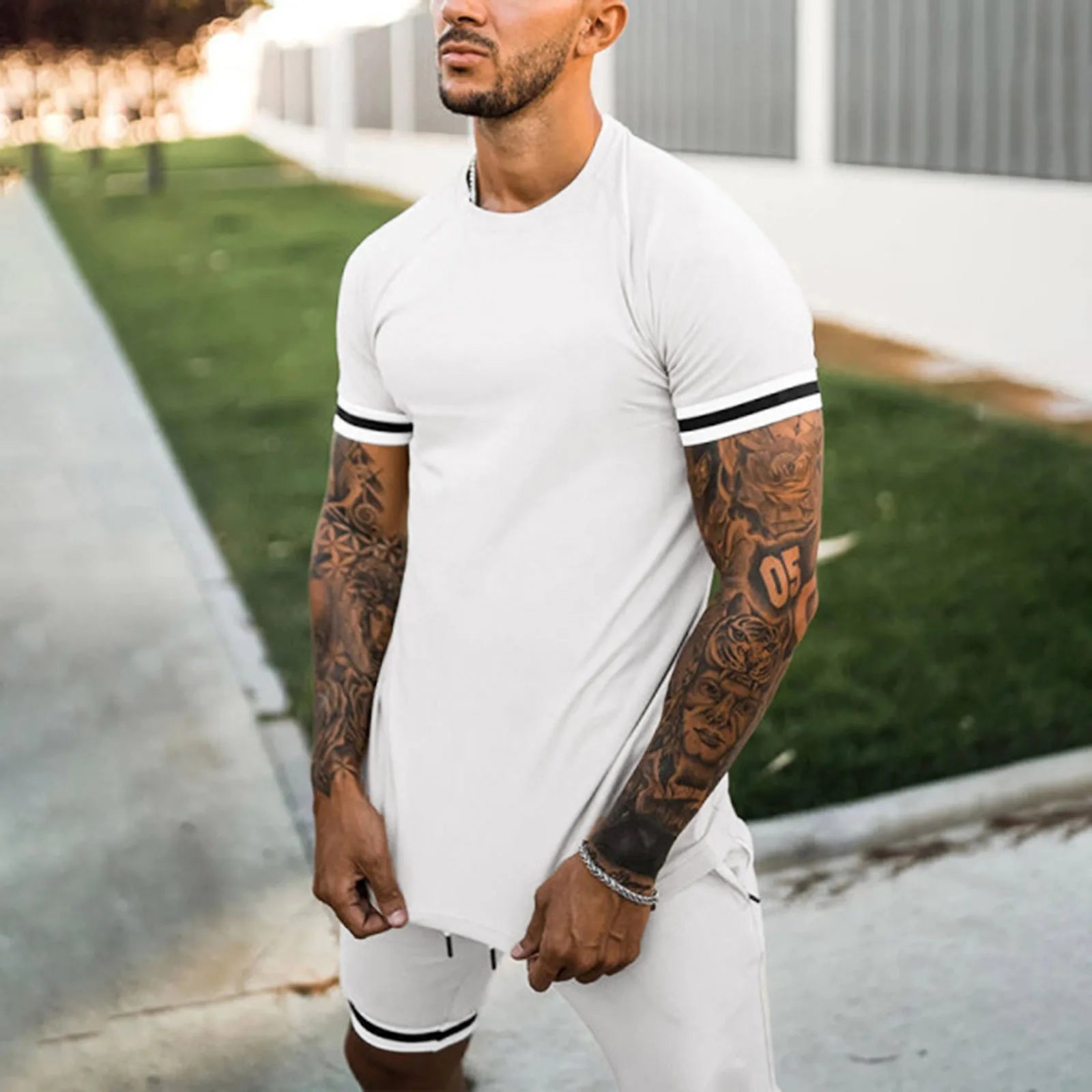 Men's Summer Loose Suit  Short-sleeved And Shorts Sporty And Casual Round-neck Two-piece